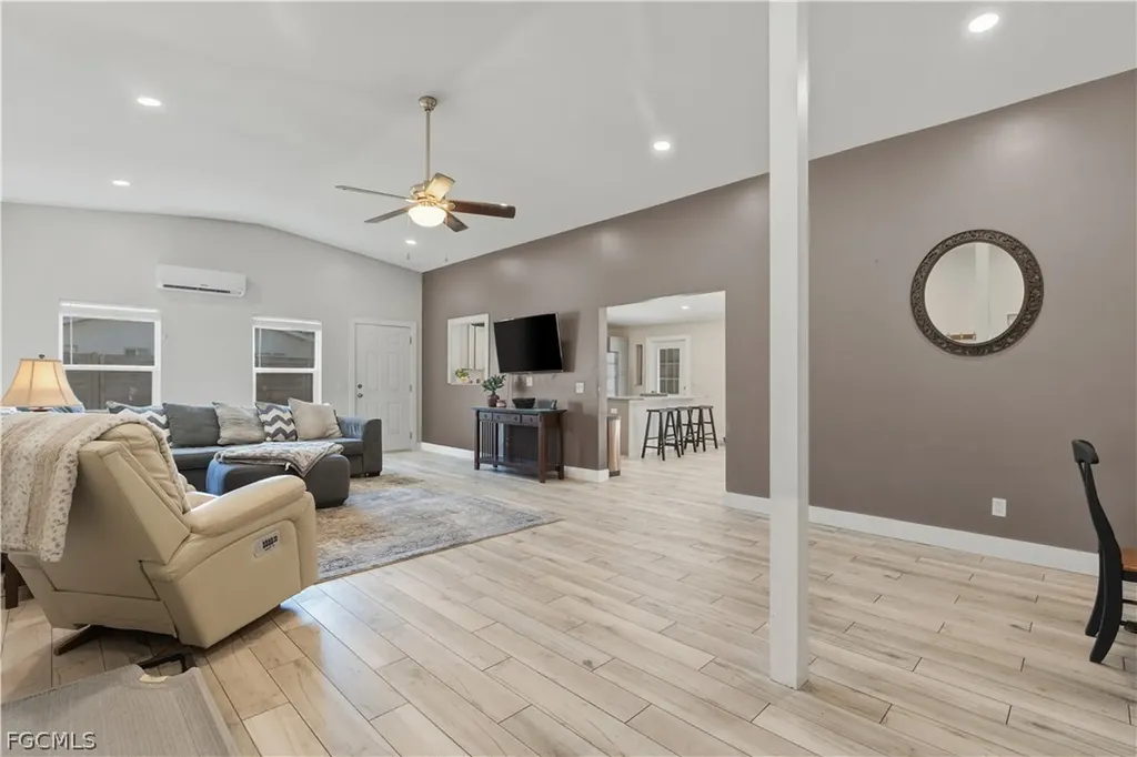 8635 Exeter Street Fort Myers FL 33907