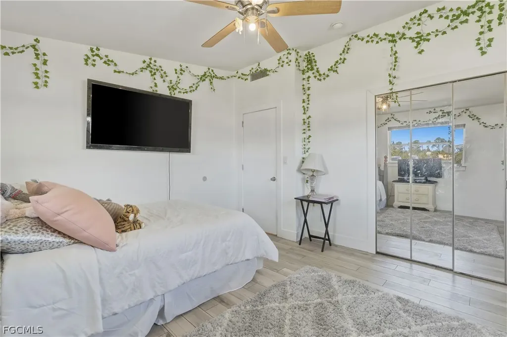 8635 Exeter Street Fort Myers FL 33907