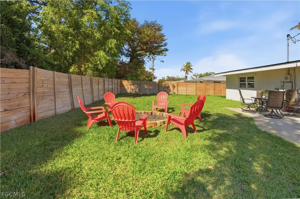 8635 Exeter Street Fort Myers FL 33907