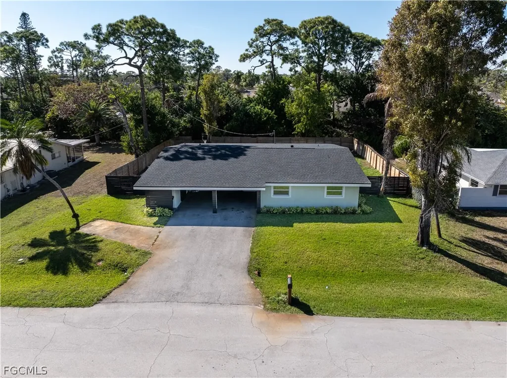 8635 Exeter Street Fort Myers FL 33907