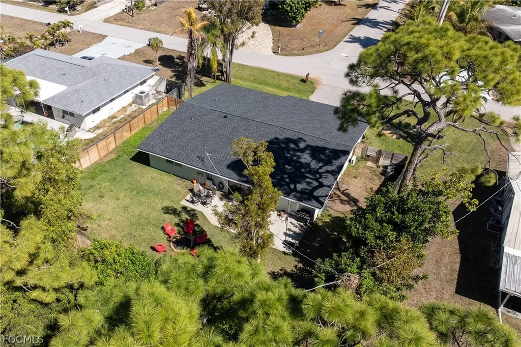 8635 Exeter Street Fort Myers FL 33907