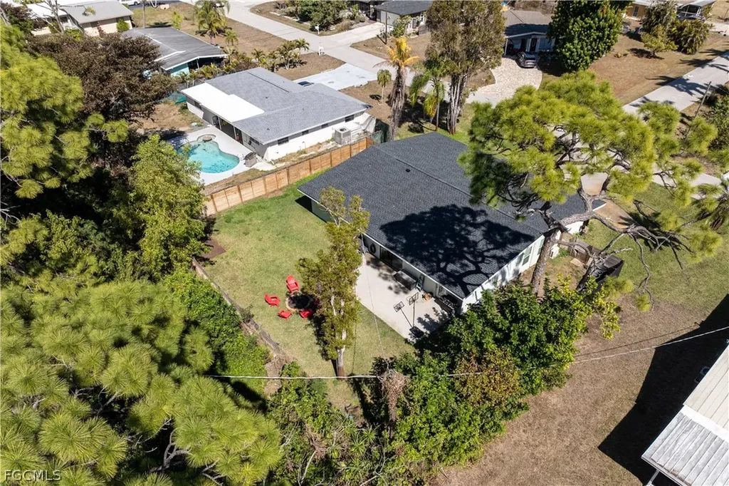 8635 Exeter Street Fort Myers FL 33907