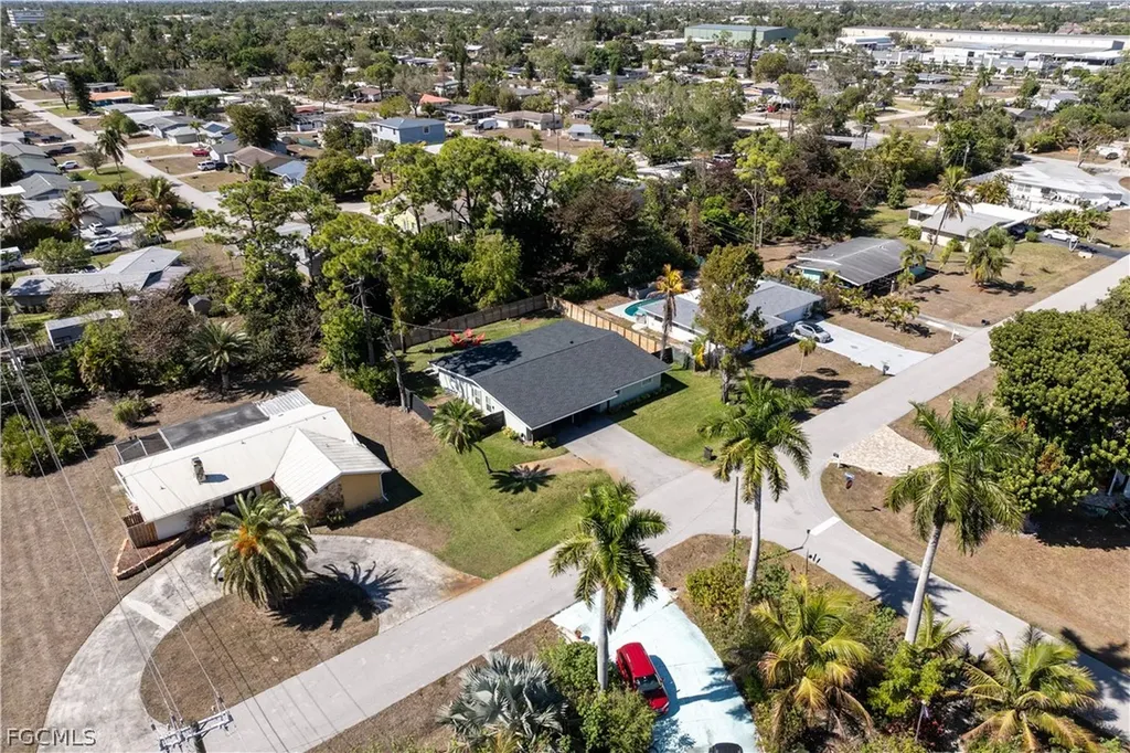 8635 Exeter Street Fort Myers FL 33907