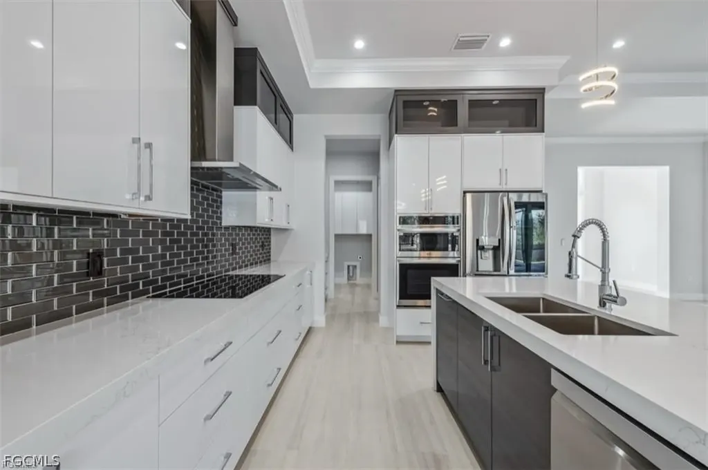 239 20th Avenue NE Naples FL 34120