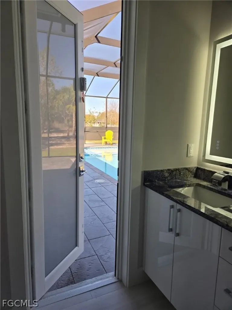 239 20th Avenue NE Naples FL 34120