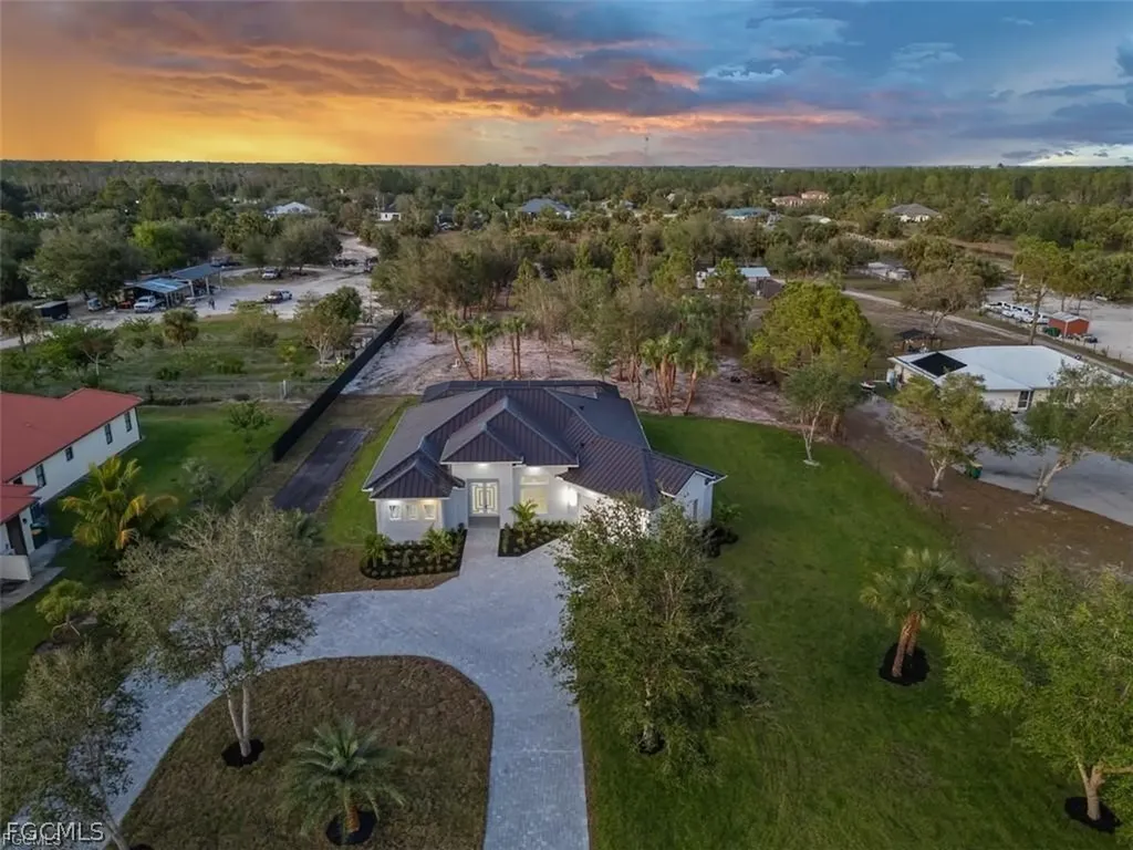 239 20th Avenue NE Naples FL 34120
