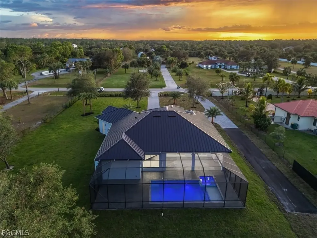 239 20th Avenue NE Naples FL 34120