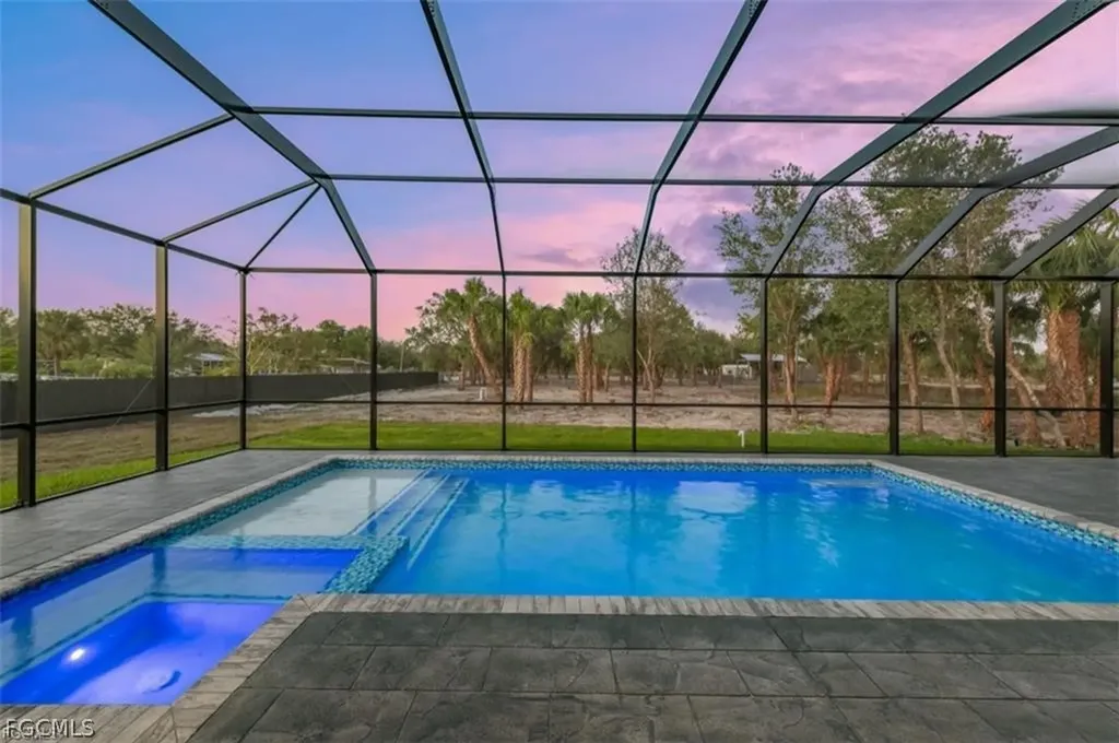 239 20th Avenue NE Naples FL 34120