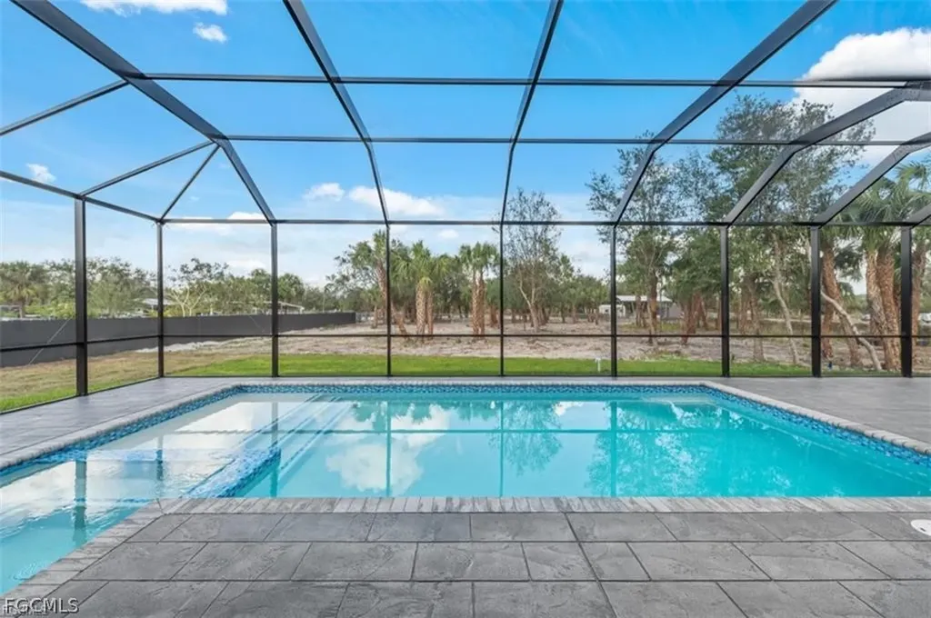 239 20th Avenue NE Naples FL 34120