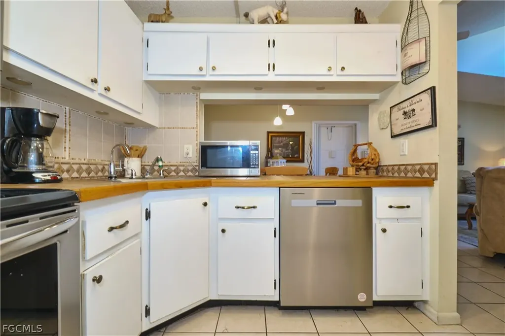 9650 Green Cypress Lane Fort Myers FL 33905