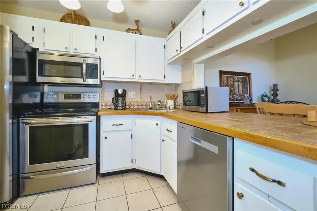 9650 Green Cypress Lane Fort Myers FL 33905