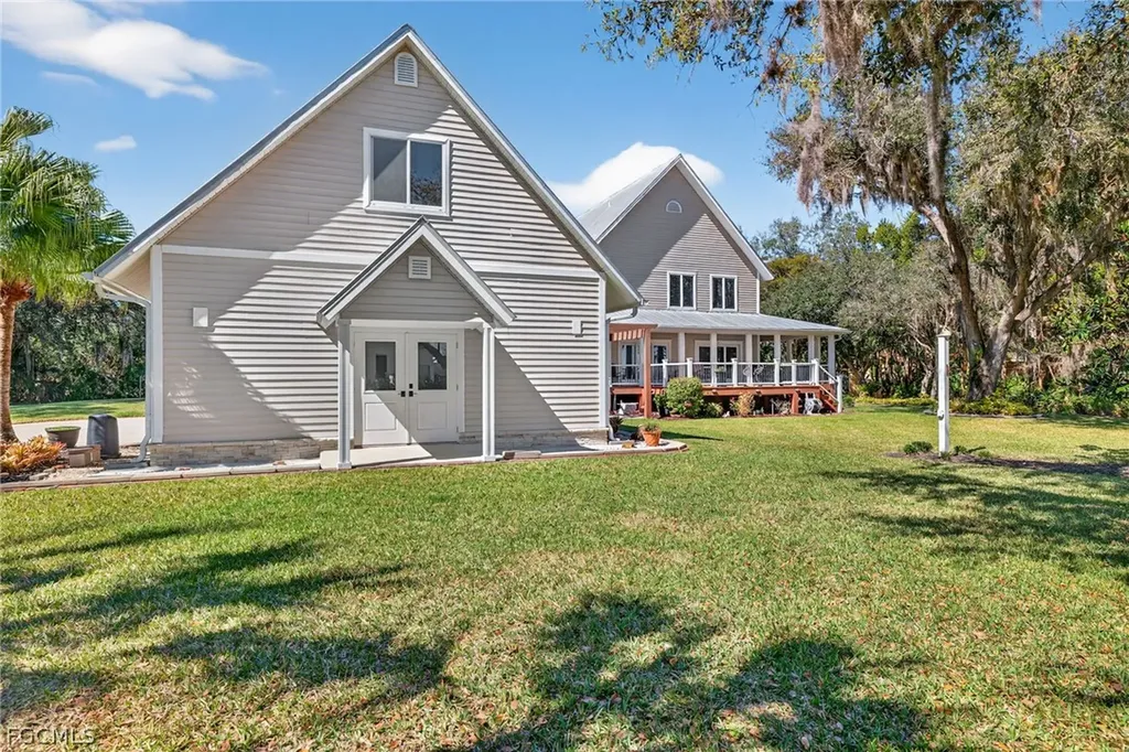 18110 N Olga Drive Alva FL 33920