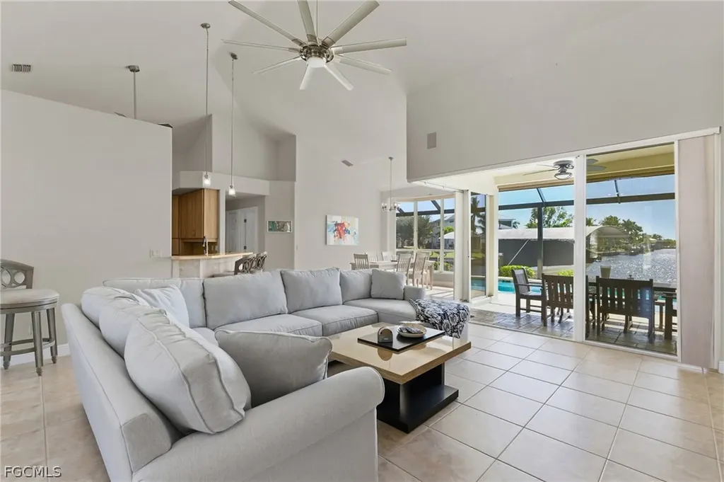 2822 SW 40th Street Cape Coral FL 33914
