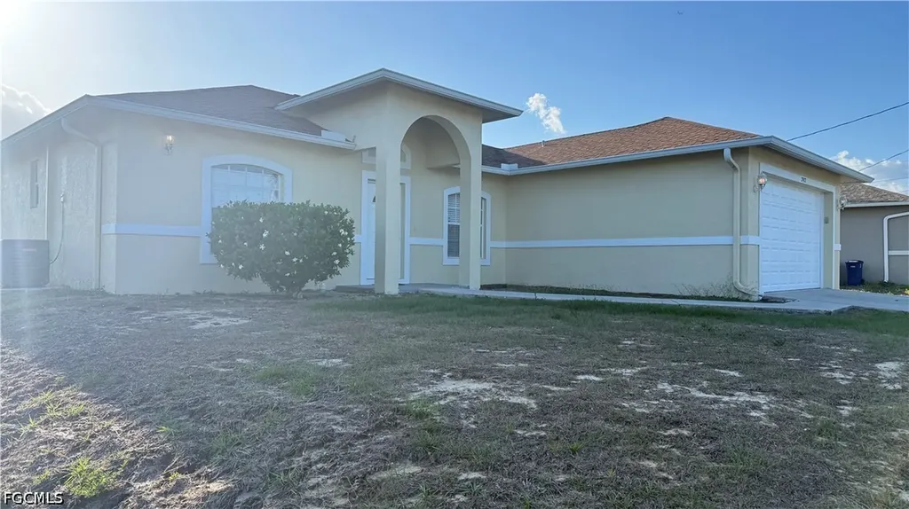 2902 Colin Avenue S Lehigh Acres FL 33976
