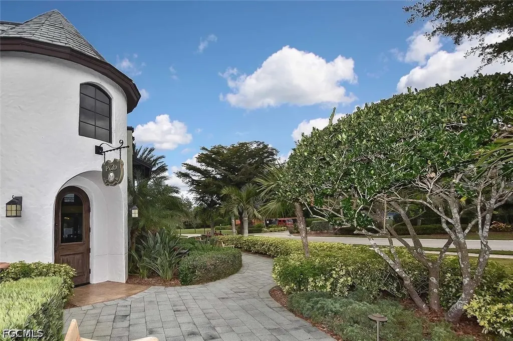 8856 Oliveria Street Fort Myers FL 33912