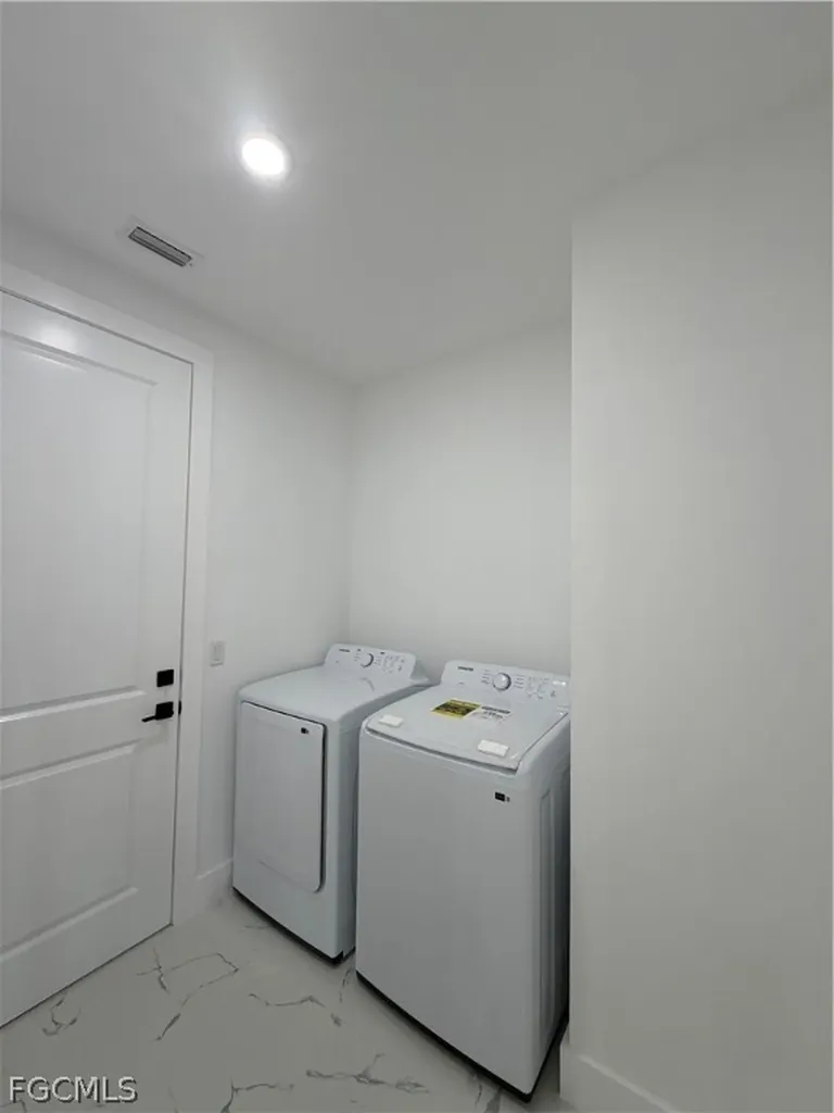 3903 17th Street SW Lehigh Acres FL 33976