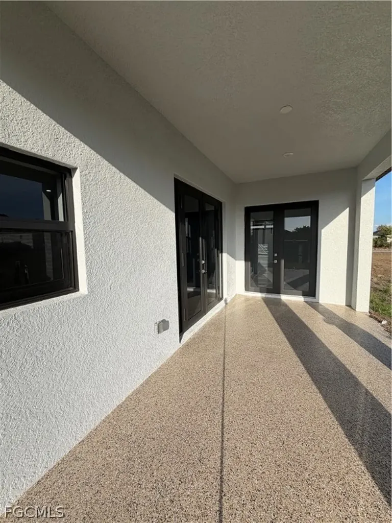 3903 17th Street SW Lehigh Acres FL 33976
