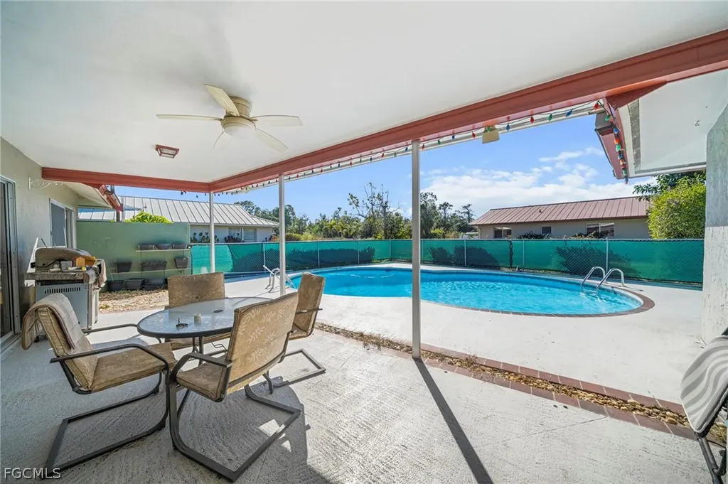 2172 Lochmoor Circle North Fort Myers FL 33903