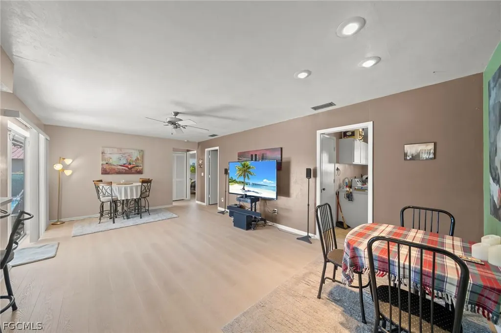 2172 Lochmoor Circle North Fort Myers FL 33903