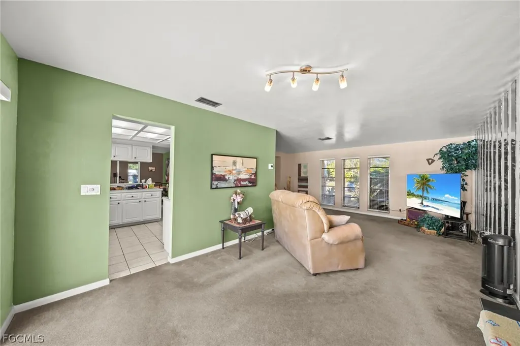 2172 Lochmoor Circle North Fort Myers FL 33903
