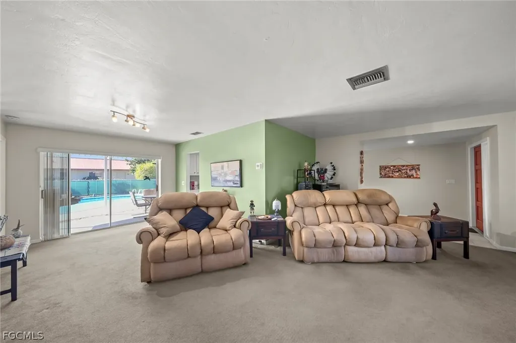 2172 Lochmoor Circle North Fort Myers FL 33903