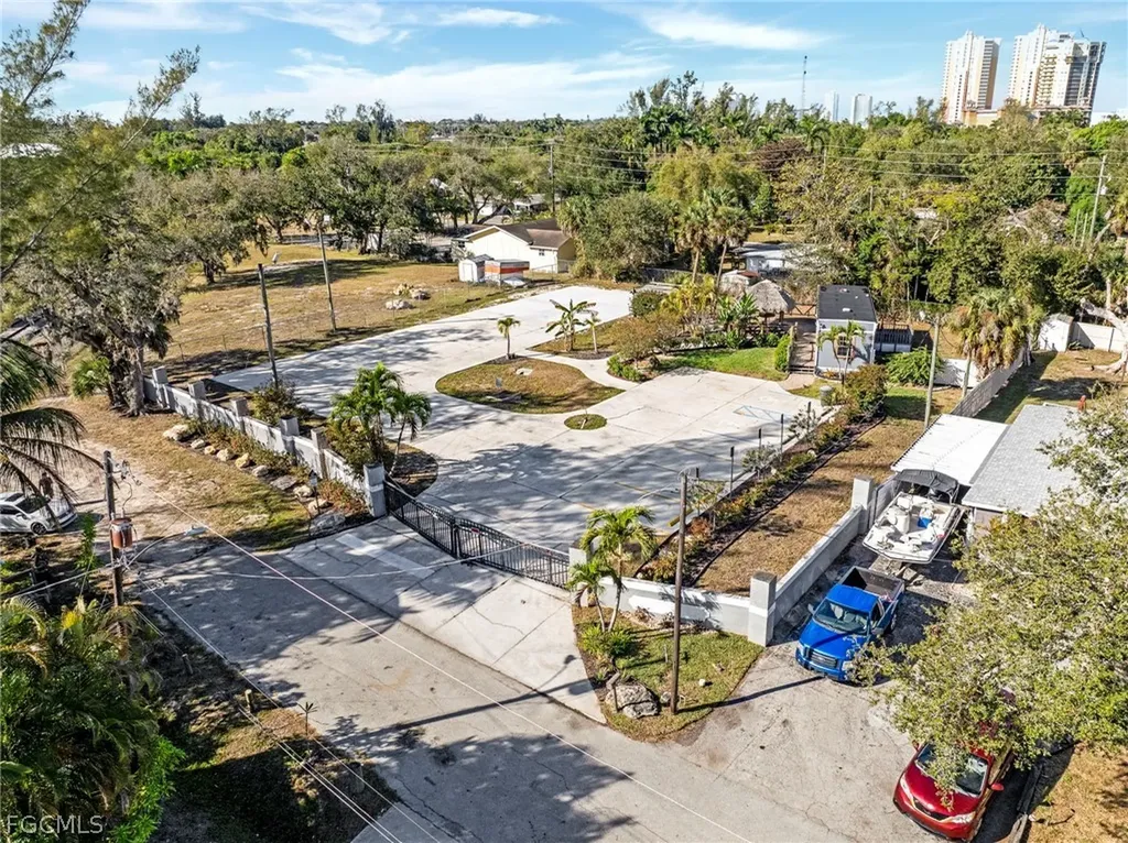 1280 & 1290 Williams Street Fort Myers FL 33916