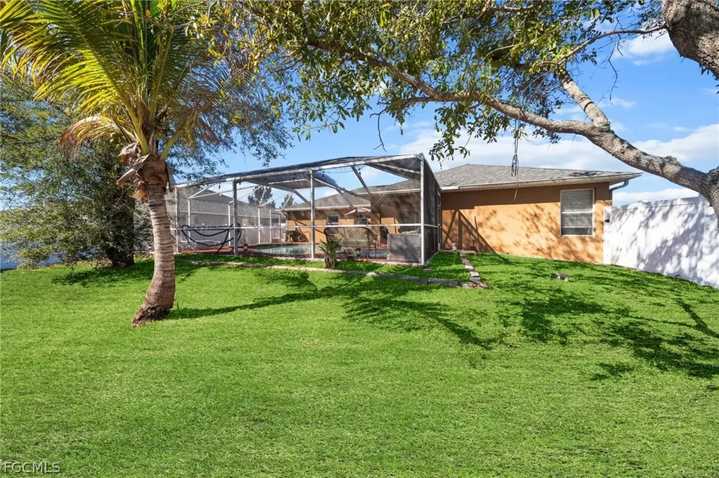 2241 NW 2nd Avenue Cape Coral FL 33993