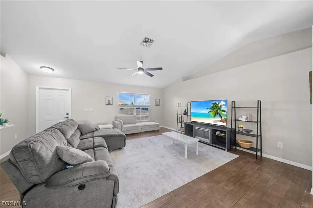 2241 NW 2nd Avenue Cape Coral FL 33993