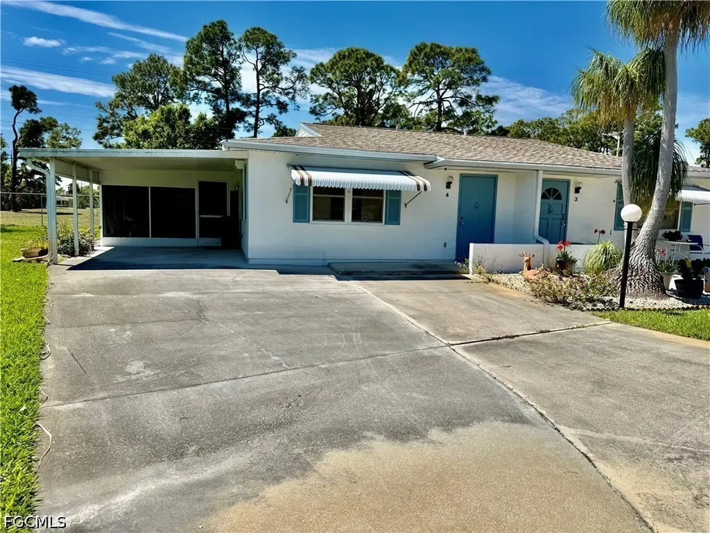 4 Desert Ash Court Lehigh Acres FL 33936