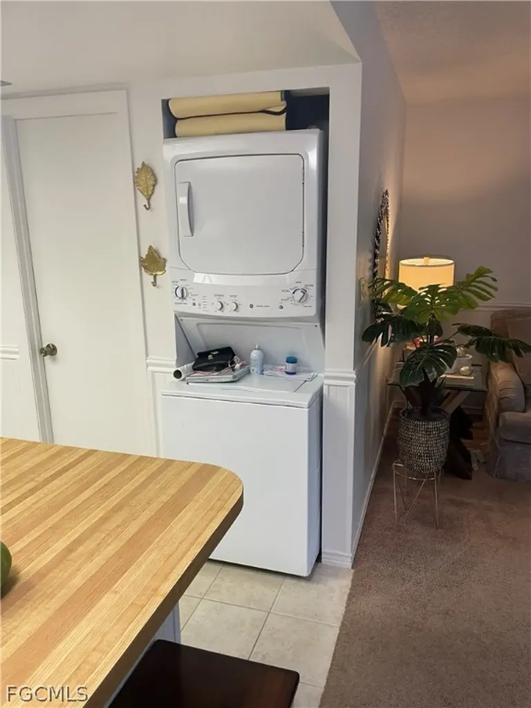 1031 SE 9th Street Cape Coral FL 33990