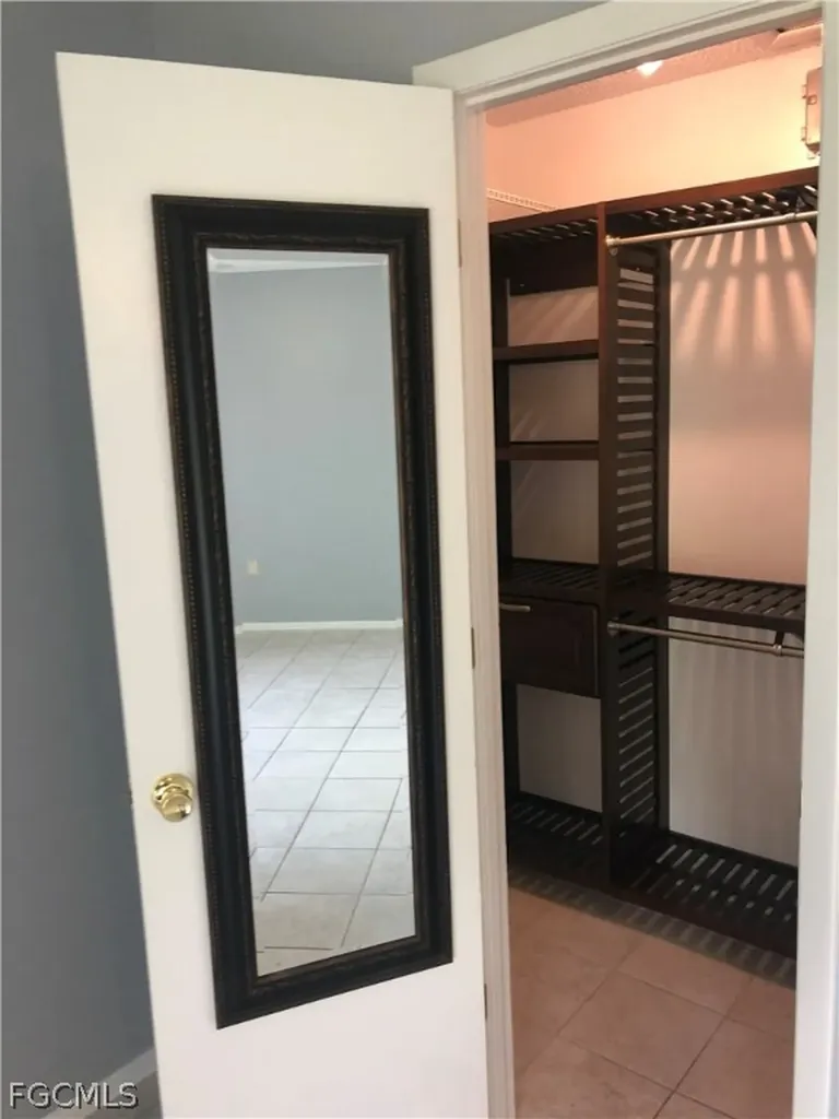 1031 SE 9th Street Cape Coral FL 33990