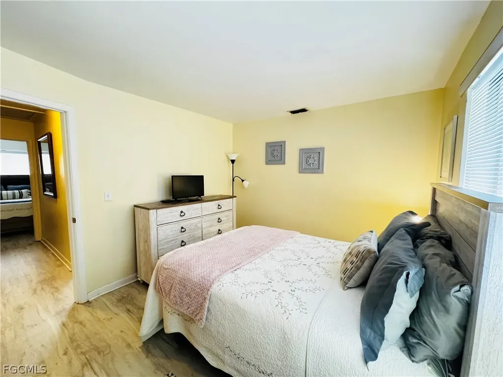 4903 Vincennes Street Cape Coral FL 33904