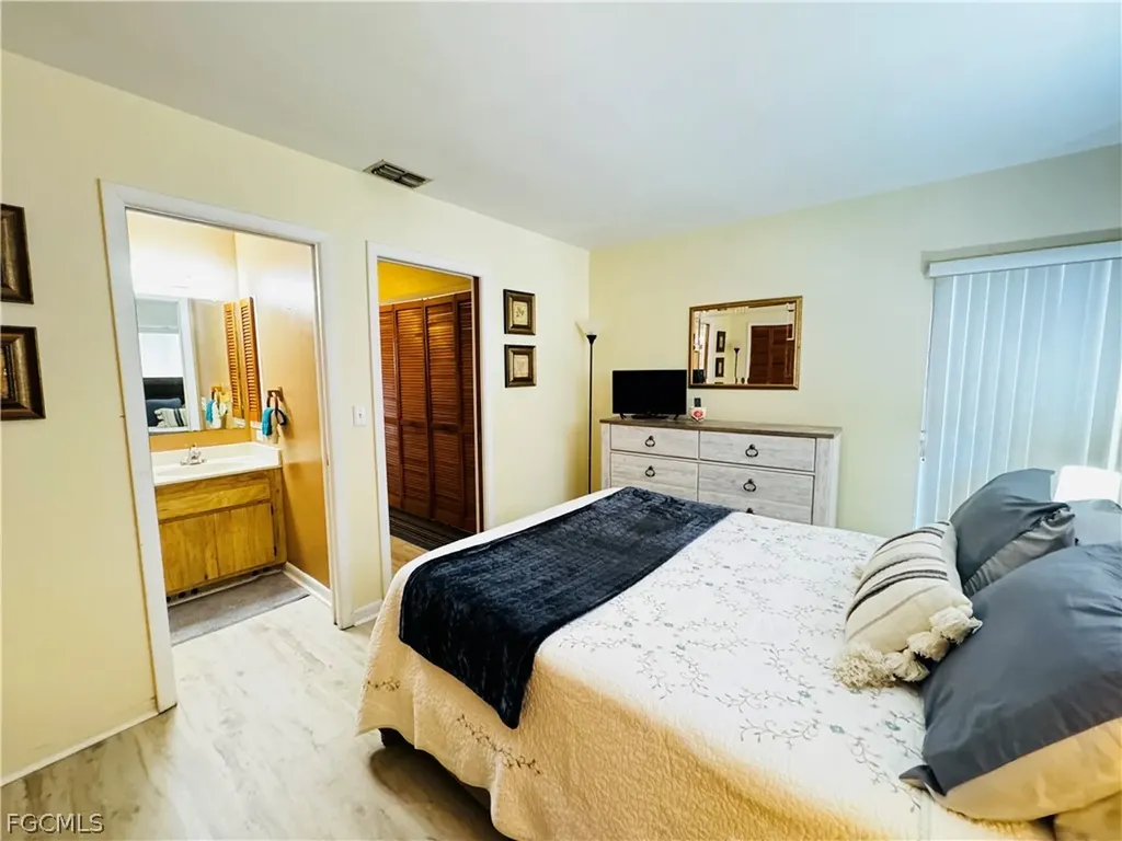 4903 Vincennes Street Cape Coral FL 33904