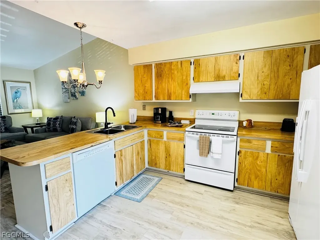 4903 Vincennes Street Cape Coral FL 33904