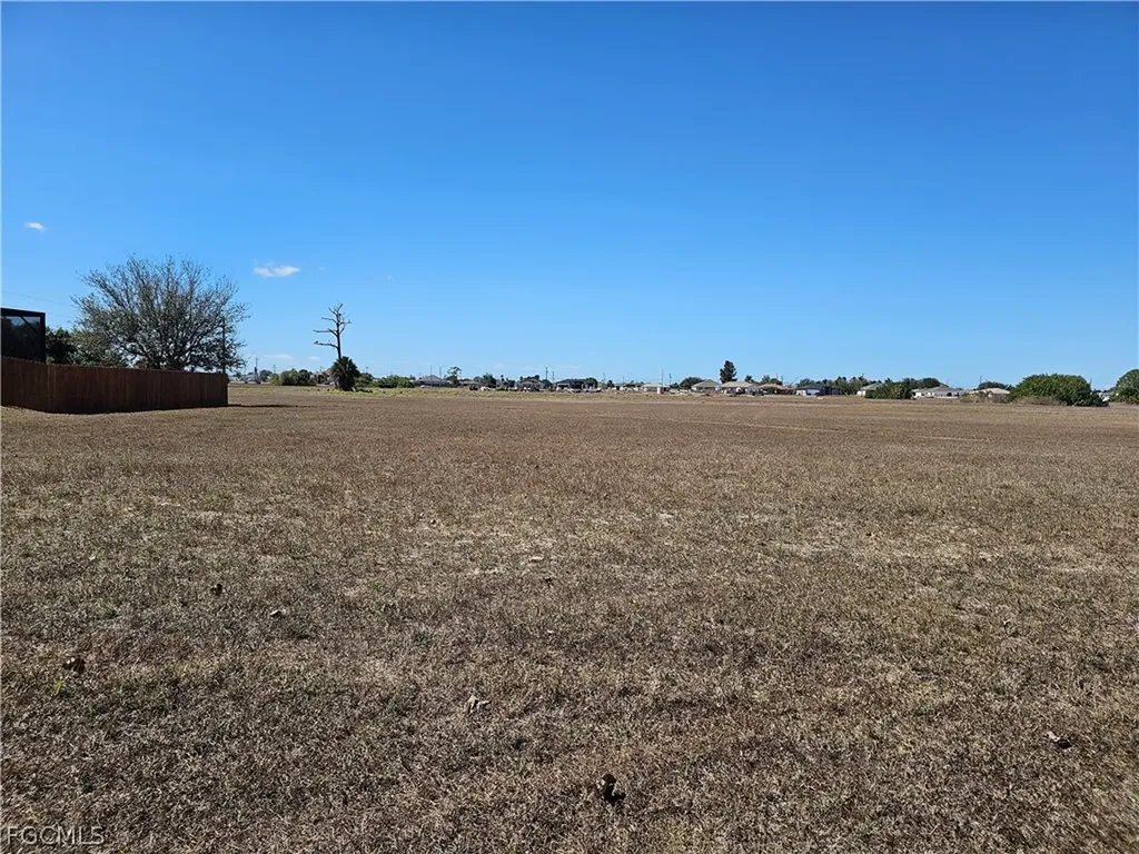 2742 NE 1st Place Cape Coral FL 33909
