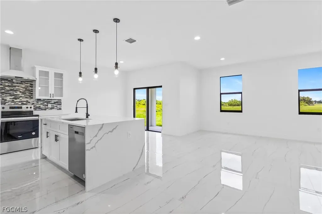 7071 Tide Circle Labelle FL 33935