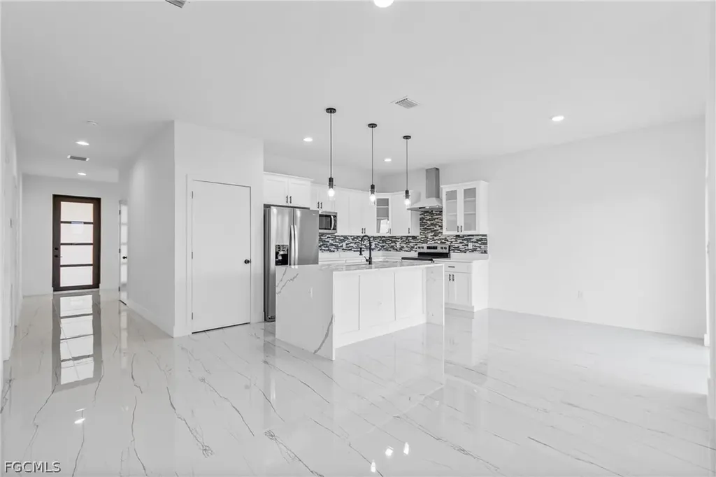 7071 Tide Circle Labelle FL 33935