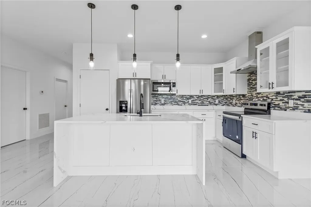 7071 Tide Circle Labelle FL 33935