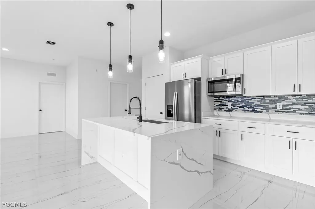 7071 Tide Circle Labelle FL 33935