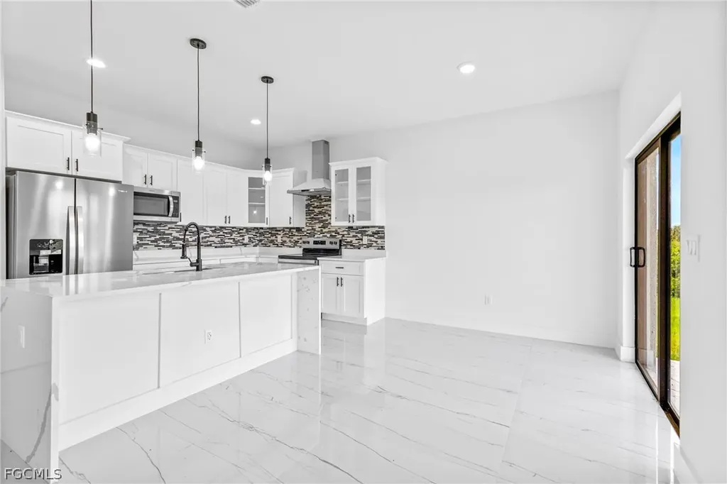 7071 Tide Circle Labelle FL 33935
