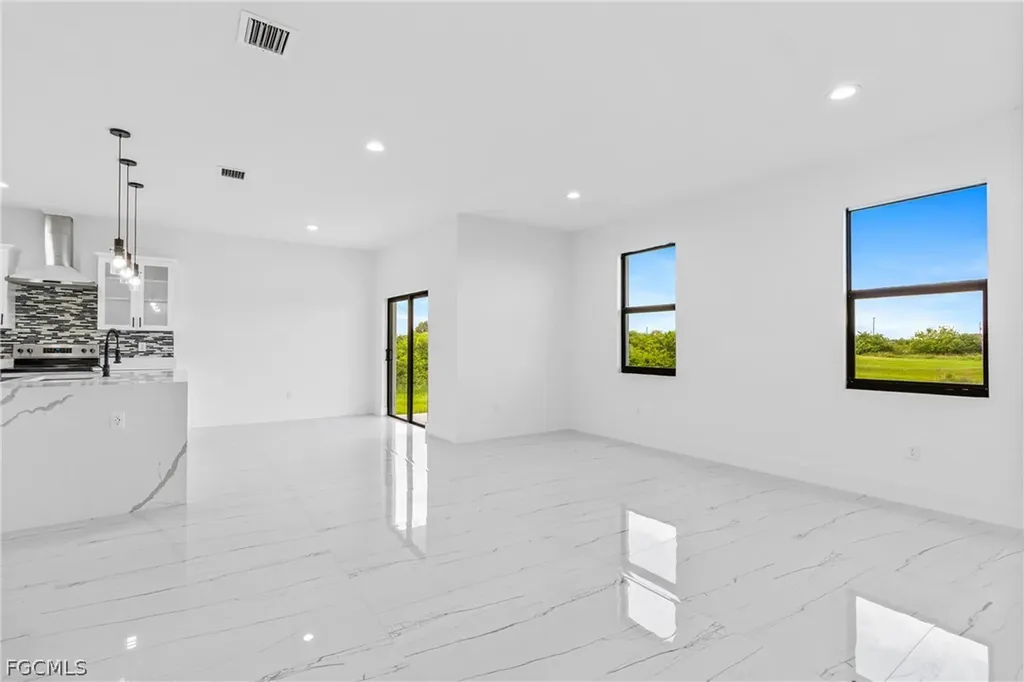 7071 Tide Circle Labelle FL 33935