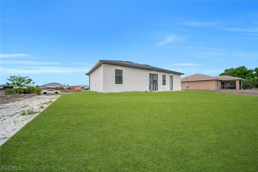 4003 10th Street SW Lehigh Acres FL 33976