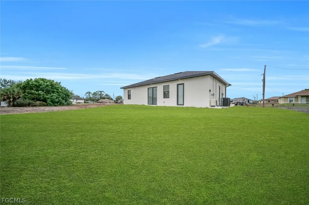 4003 10th Street SW Lehigh Acres FL 33976