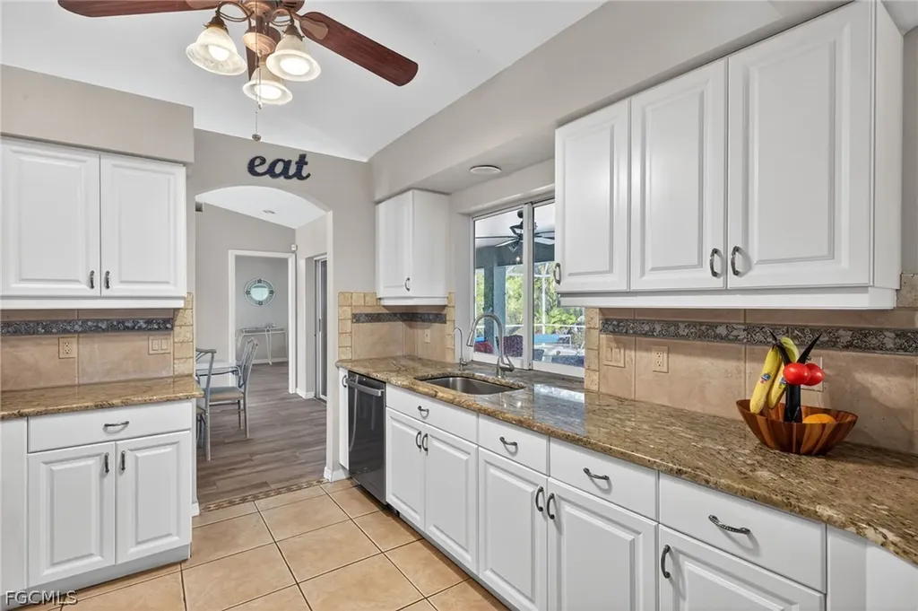5617 SW 5th Avenue Cape Coral FL 33914