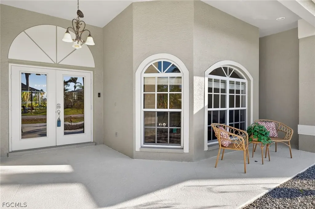 5617 SW 5th Avenue Cape Coral FL 33914