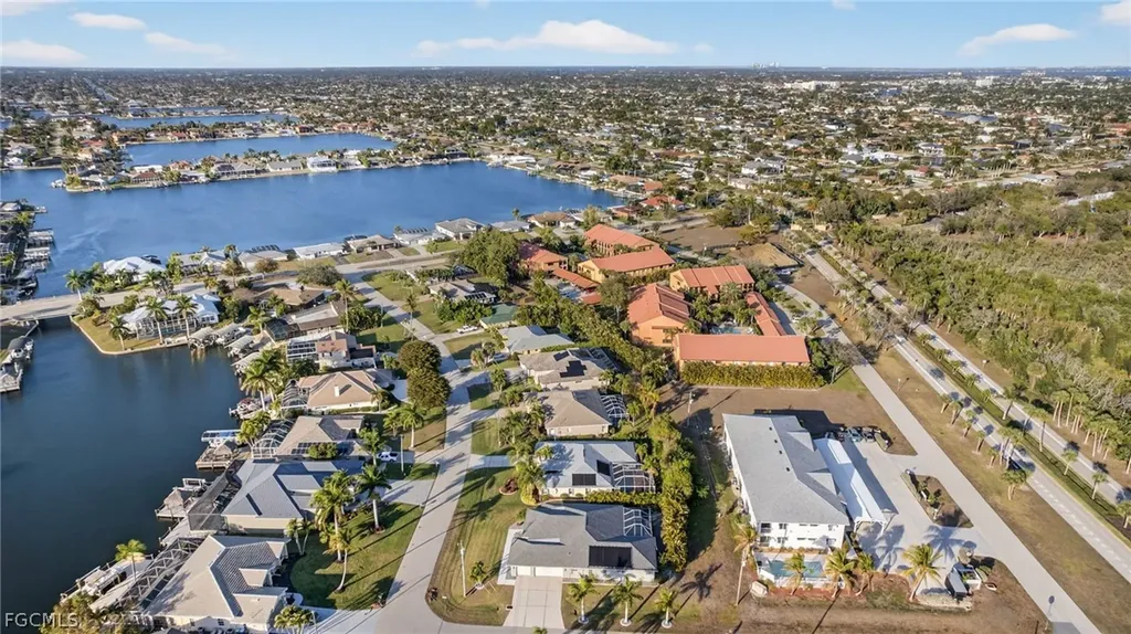 5617 SW 5th Avenue Cape Coral FL 33914