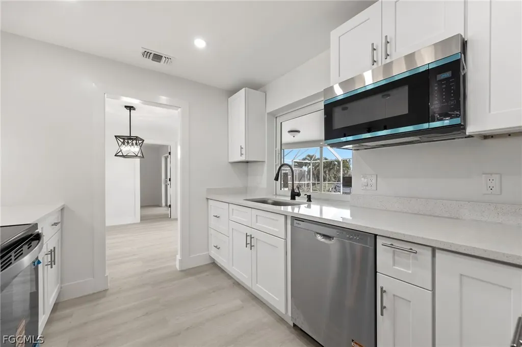 1124 SE 31st Street Cape Coral FL 33904