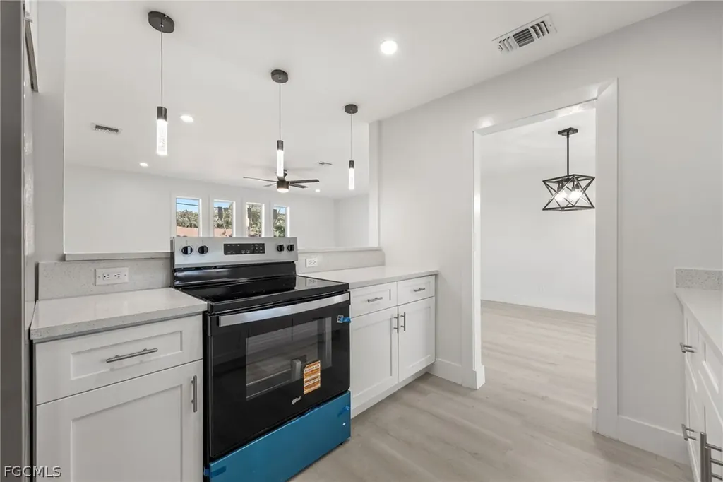 1124 SE 31st Street Cape Coral FL 33904