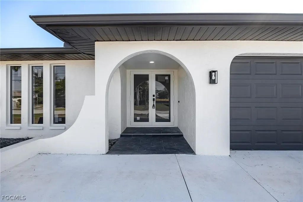 1124 SE 31st Street Cape Coral FL 33904