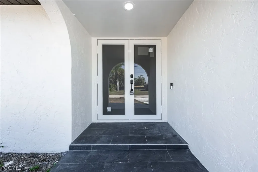 1124 SE 31st Street Cape Coral FL 33904